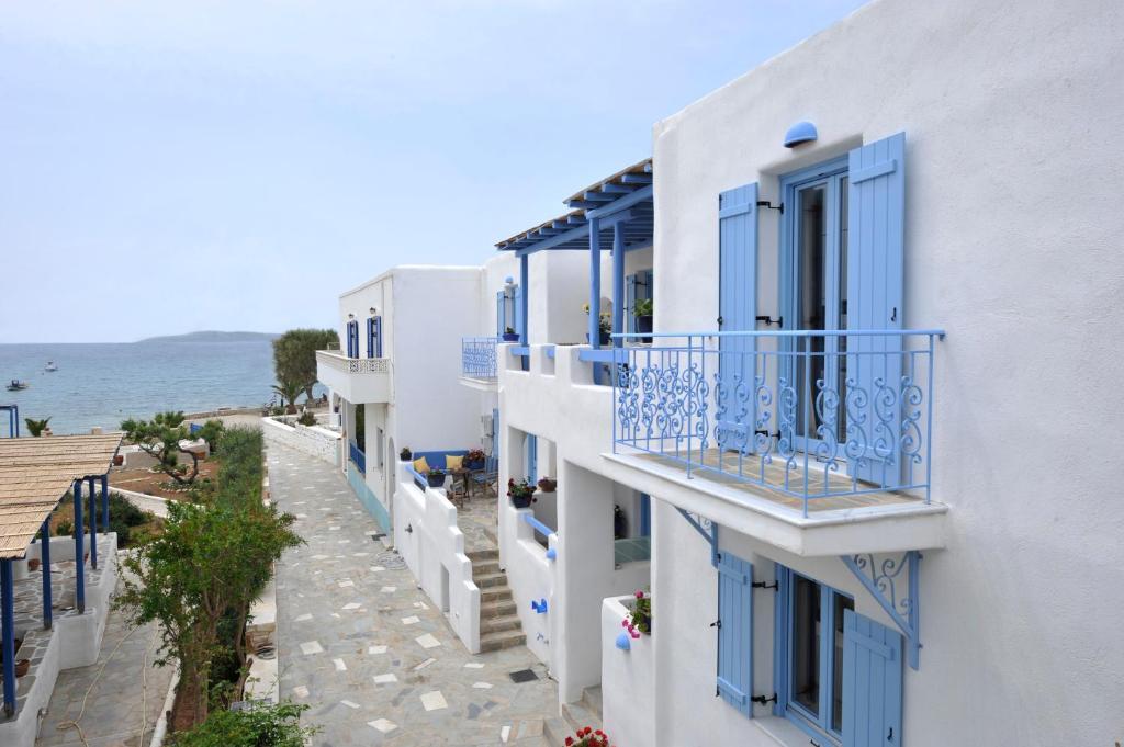 Evita Apartments Aliki  Exterior photo