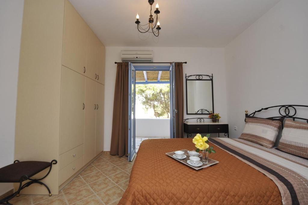 Evita Apartments Aliki  Exterior photo