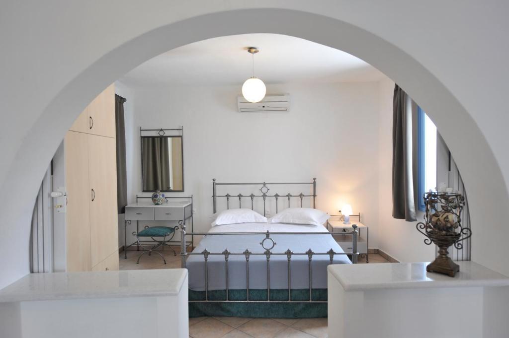 Evita Apartments Aliki  Exterior photo